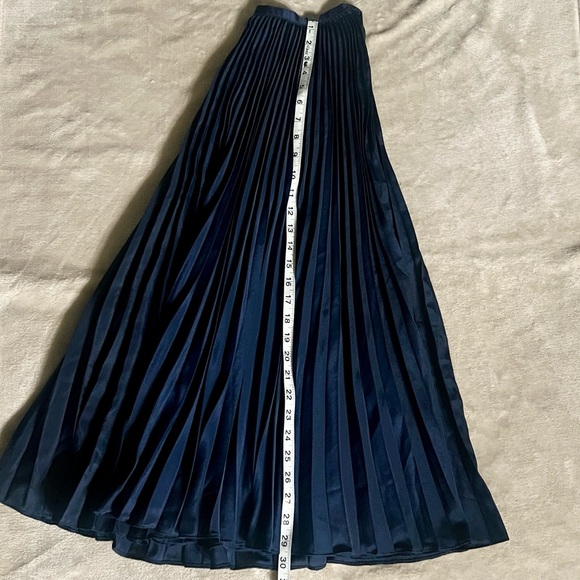 Polo Ralph Lauren Blue Pleated Skirt Size L - Picture 8 of 10